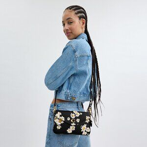 Wyn Crossbody Bag With Floral Print